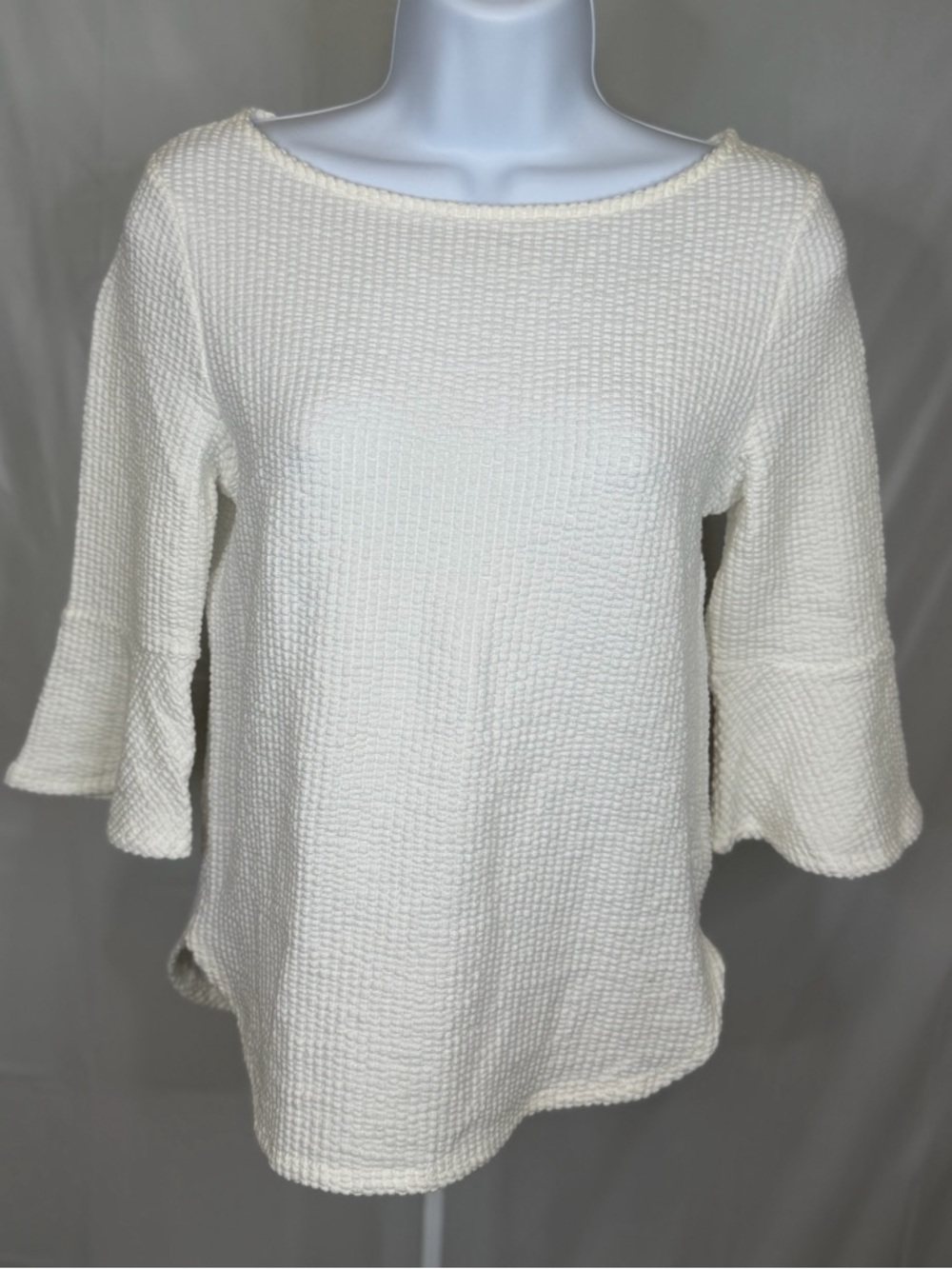 Green Envelope LA Waffle Knit Top Medium White Bell Sleeve Zip Back